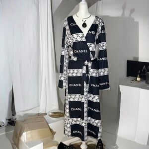 Popular Black and White Business/Party Dress